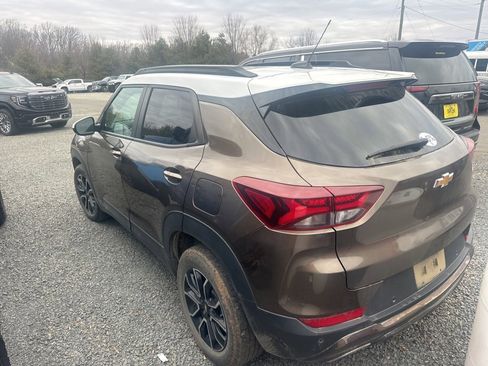 Used 2022 Chevrolet TrailBlazer ACTIV w/ Sun and Liftgate Package image 4