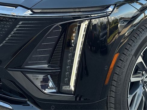 New 2026 Cadillac Lyriq Sport image 14