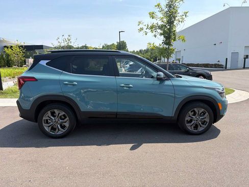 Used 2024 Kia Seltos S AWD/4WD image 12