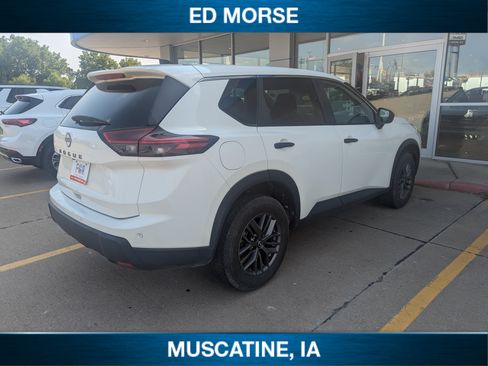 Used 2024 Nissan Rogue S FWD image 4
