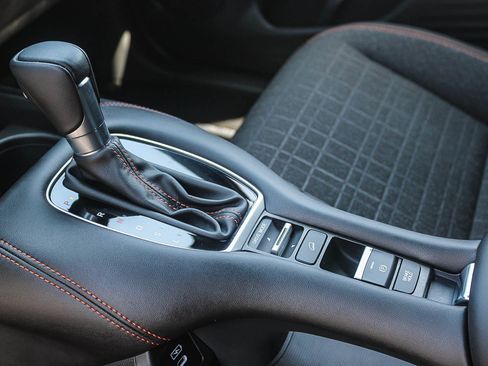 Certified 2025 Honda HR-V Sport image 20