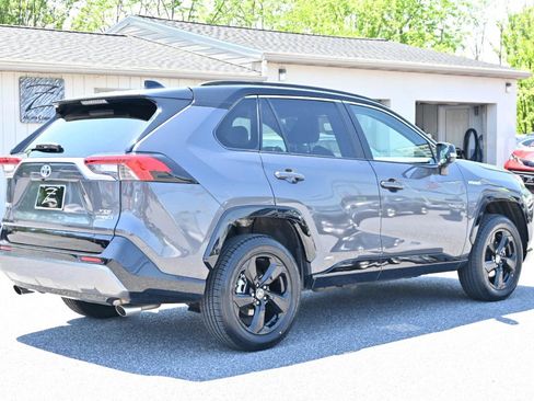 Used 2021 Toyota RAV4 XSE AWD/4WD image 9
