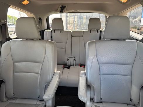 Used 2017 Honda Pilot Elite image 8