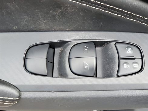 Used 2019 Nissan Altima 2.5 SL FWD image 17