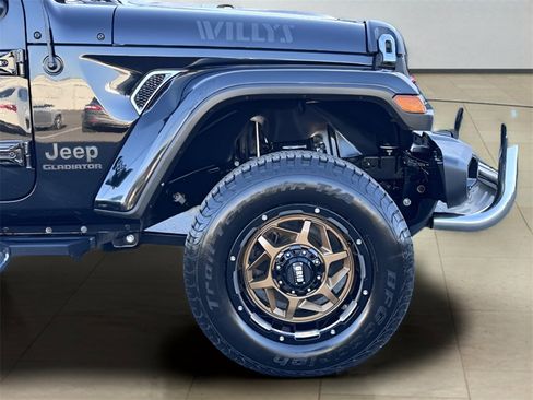 Used 2022 Jeep Gladiator Sport image 44
