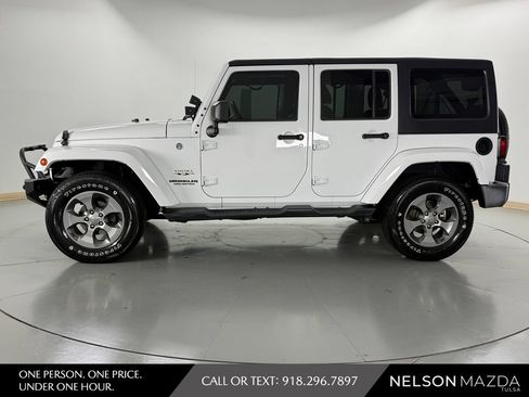 Used 2016 Jeep Wrangler Unlimited Sahara AWD/4WD image 9