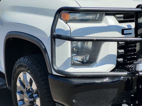 Used 2021 Chevrolet Silverado 2500 Custom w/ Custom Convenience Package AWD/4WD image 5
