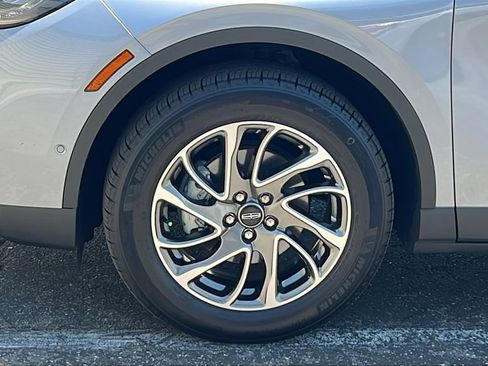 Certified 2022 Lincoln Corsair FWD w/ Equipment Group 101A image 8