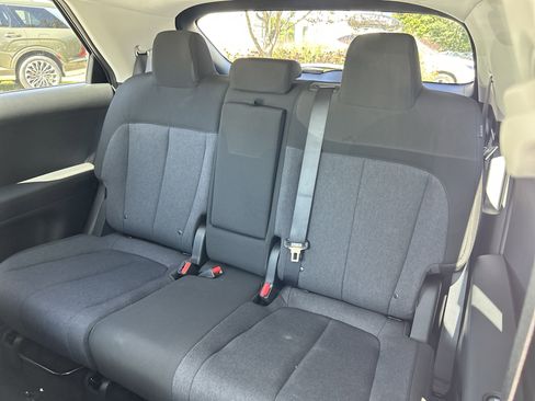 New 2025 Hyundai Ioniq 5 SE image 16