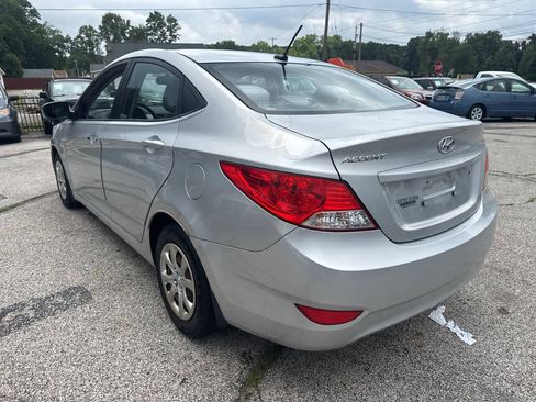 Used 2013 Hyundai Accent GLS FWD image 22