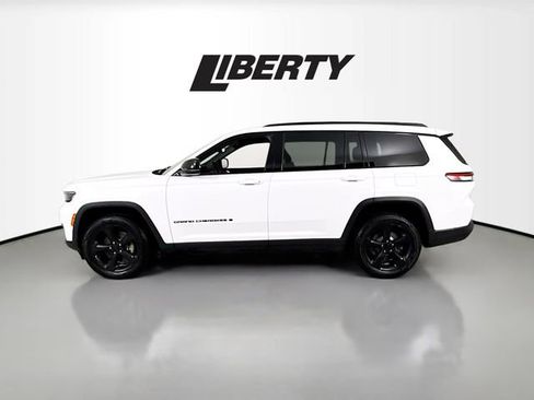 Used 2021 Jeep Grand Cherokee L Laredo image 4