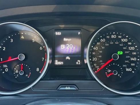 Used 2020 Volkswagen Tiguan SE R-Line image 30