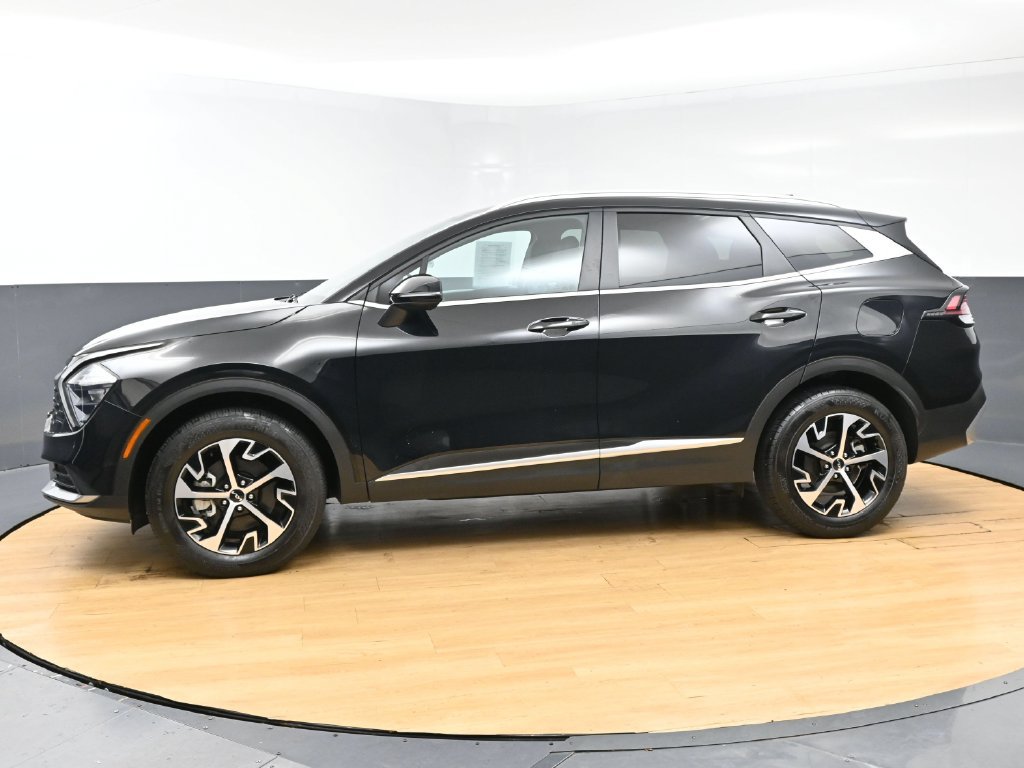 Used 2023 Kia Sportage EX AWD/4WD image 6