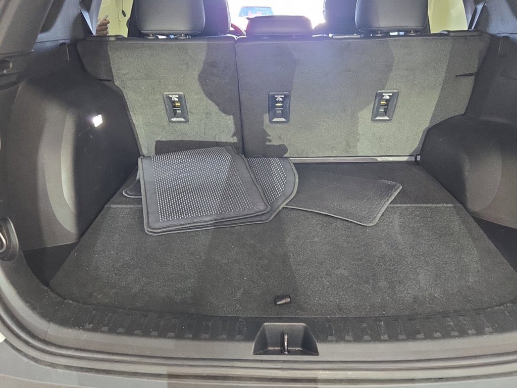 Used 2025 Chevrolet Equinox LT w/ Convenience Package II AWD/4WD image 5
