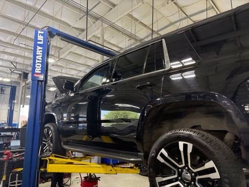 Used 2018 Chevrolet Tahoe LS w/ Max Trailering Package AWD/4WD image 3