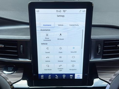Used 2023 Ford Explorer Limited w/ Limited Technology Package RWD image 30