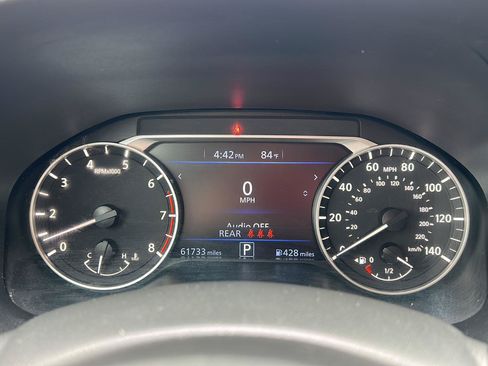 Used 2024 Nissan Altima 2.5 SV FWD image 10