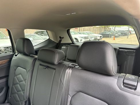 New 2026 Volkswagen Atlas SE FWD image 16