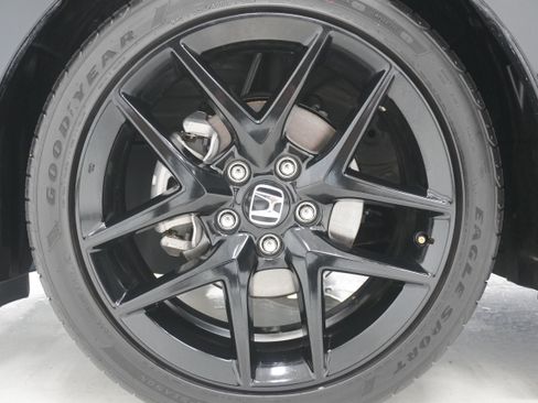 Used 2025 Honda Civic Sport image 25