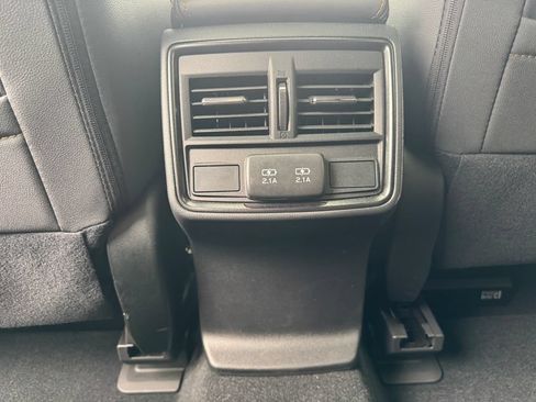 Used 2025 Subaru Forester Wilderness AWD/4WD image 40