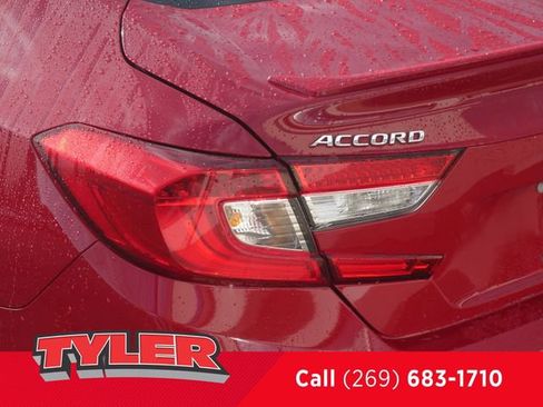 Used 2019 Honda Accord Sport image 12