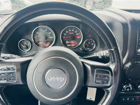 Used 2018 Jeep Wrangler Rubicon AWD/4WD image 37