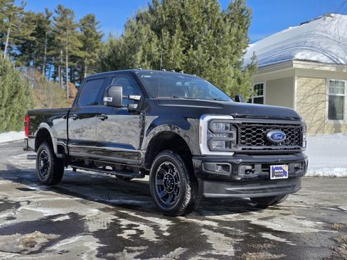 Used 2024 Ford F350 XLT w/ XLT Premium Package image 11