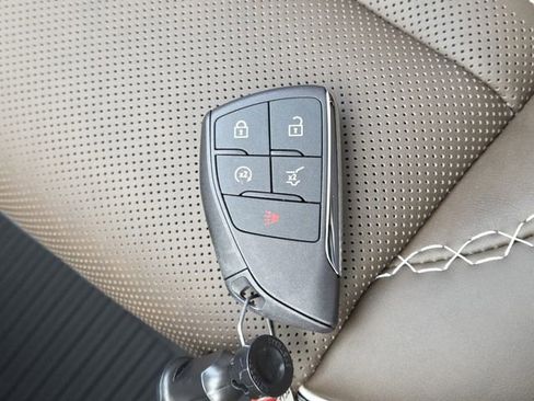 New 2026 GMC Acadia Denali Ultimate w/ LPO, Floor Liner Package image 42