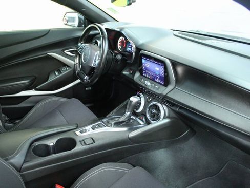 Used 2020 Chevrolet Camaro LT image 11