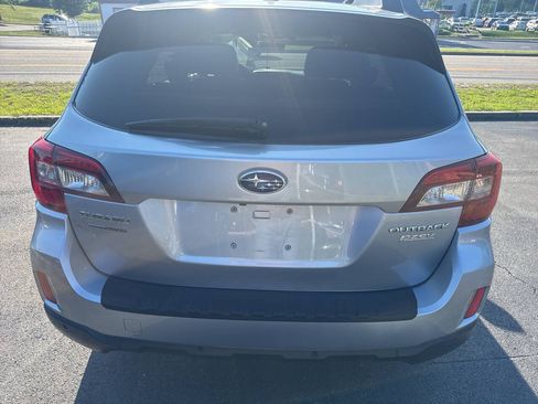 Used 2017 Subaru Outback 2.5i Limited AWD/4WD image 34