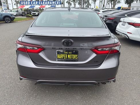 Used 2023 Toyota Camry SE w/ Protection Package (Q2) (TMS) FWD image 3