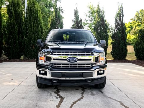 Used 2018 Ford F150 XLT w/ Equipment Group 302A Luxury image 3