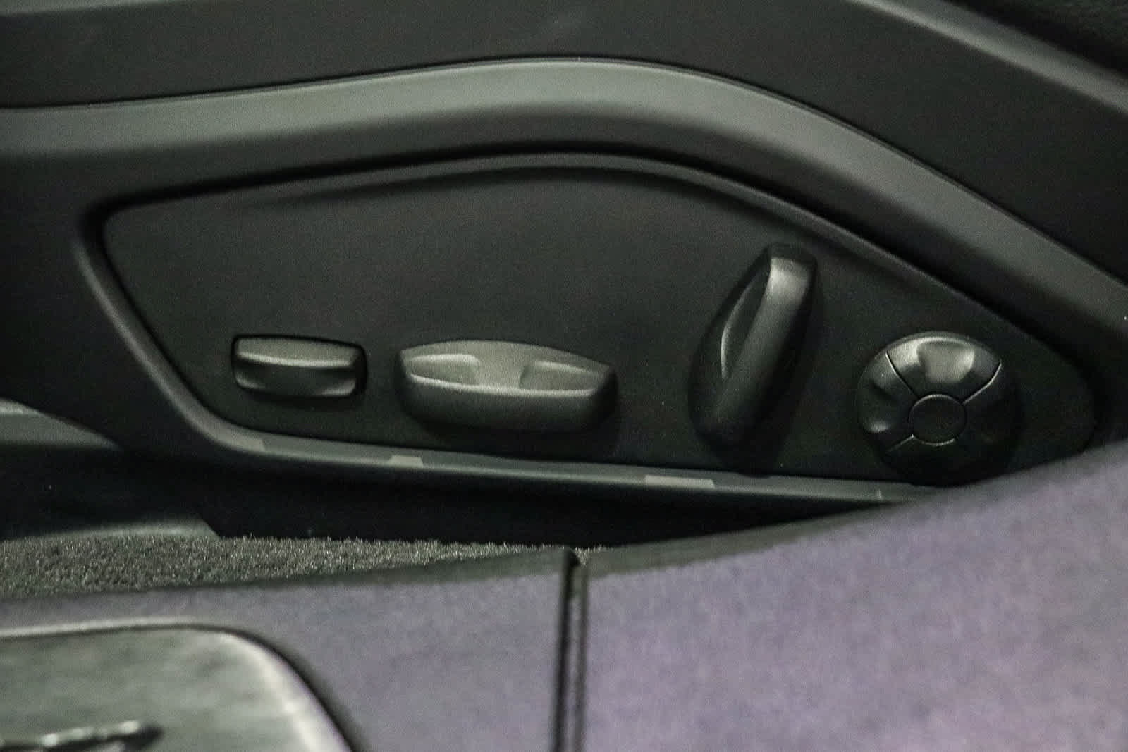 Used 2022 Porsche Panamera RWD image 26