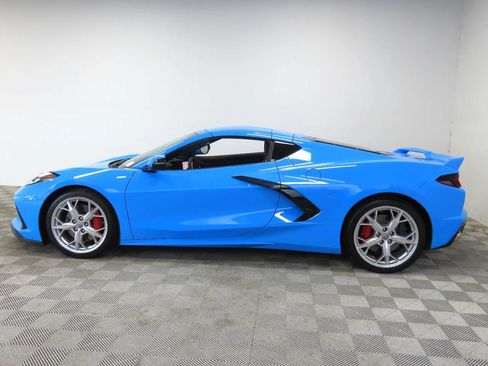 Used 2020 Chevrolet Corvette Stingray Coupe w/ Z51 Performance Package RWD image 5