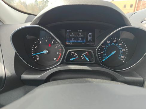 Used 2014 Ford Escape SE w/ Equipment Group 201A image 8