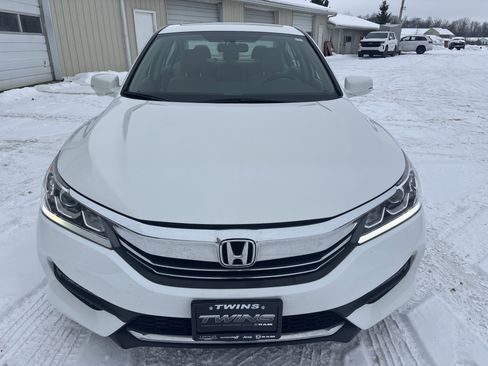 Used 2016 Honda Accord EX image 12