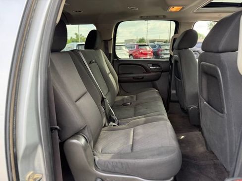 Used 2013 GMC Yukon XL SLE w/ Convenience Package AWD/4WD image 18