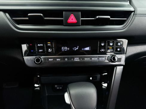 Certified 2024 Kia Seltos EX FWD image 25
