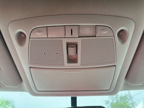 Used 2018 Nissan Rogue SV AWD/4WD image 14
