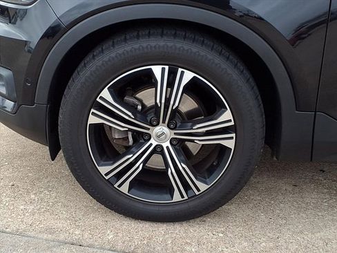 Used 2019 Volvo XC40 T5 Inscription image 15