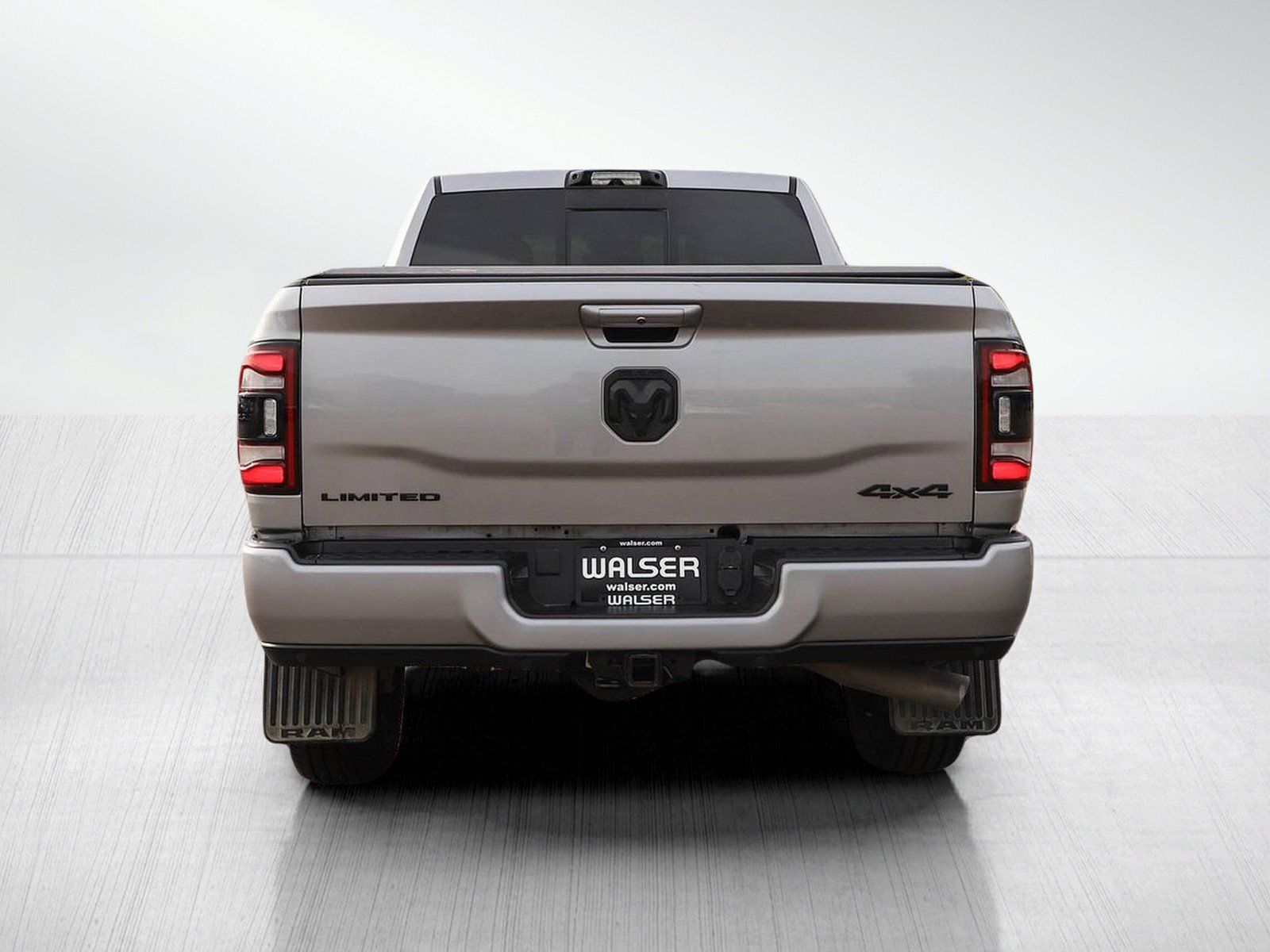 Used 2023 RAM 2500 Limited w/ Night Edition AWD/4WD image 4