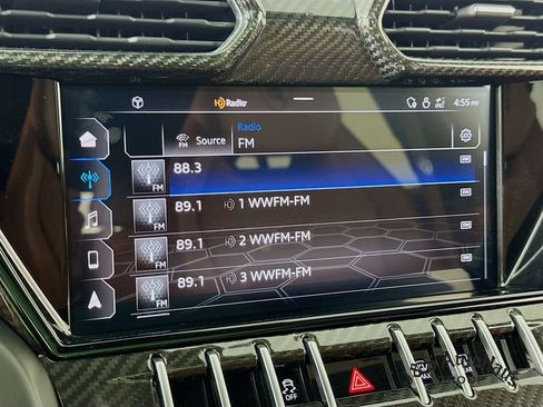 Used 2022 Lamborghini Urus AWD/4WD image 17