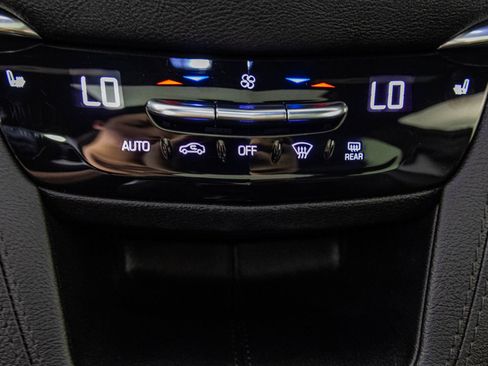 Used 2020 Cadillac XT5 Premium Luxury w/ LPO, Floor Liner Package AWD/4WD image 29