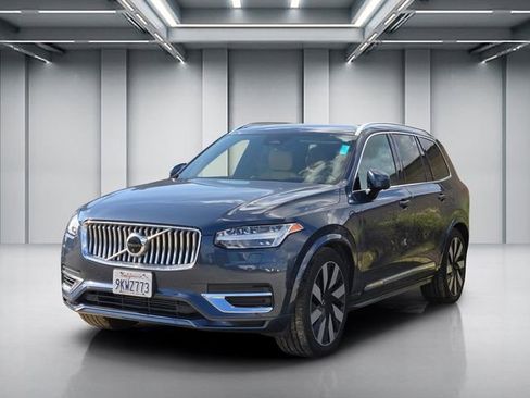 Used 2023 Volvo XC90 T8 Ultimate w/ Lounge Package AWD/4WD image 3