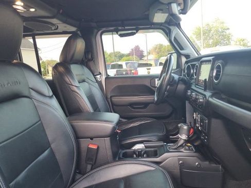 Used 2020 Jeep Gladiator Overland AWD/4WD image 4