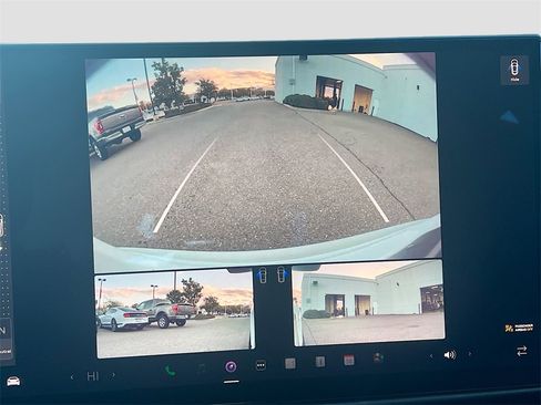 Used 2022 Tesla Model S image 11