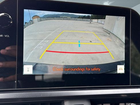 Certified 2025 Lexus UX 300h FWD w/ Accessory Package (Z2) image 23