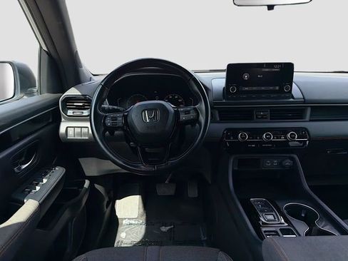 Used 2023 Honda Pilot Sport image 21