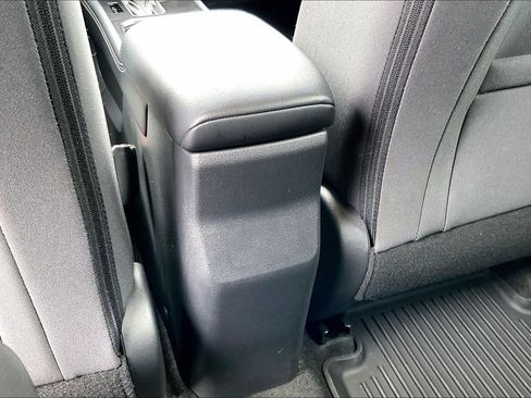 Certified 2025 Nissan Kicks SV AWD/4WD image 31