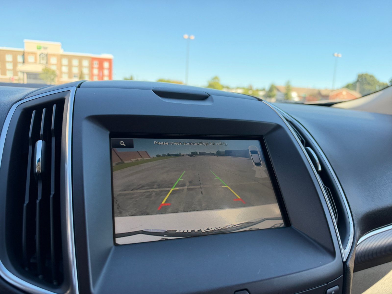 Used 2015 Ford Edge Titanium w/ Equipment Group 301A FWD image 28